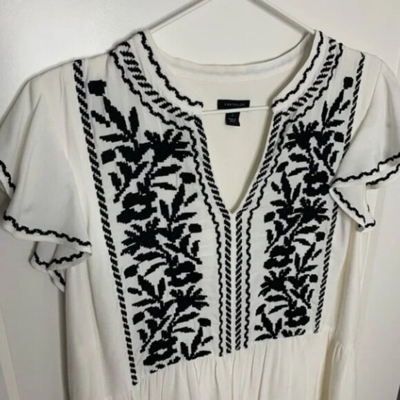 Ann Taylor Embroidered Dress - Picture 4 of 5